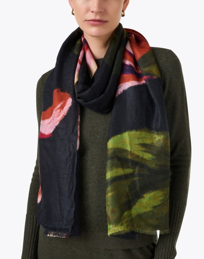 black-floral-print-scarf_look.jpeg