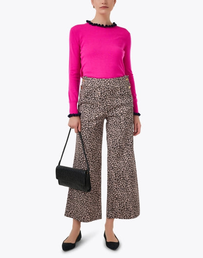 pink-contrast-trim-sweater_look.jpeg