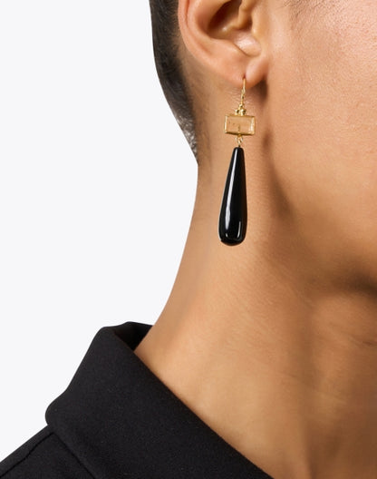 black-agate-drop-earrings_look.jpeg