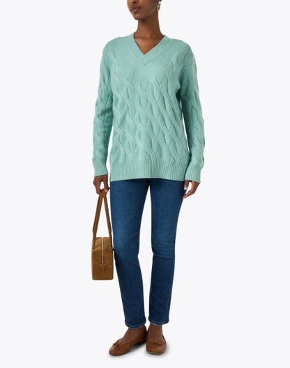 mari-blue-slim-straight-jean_look.jpeg