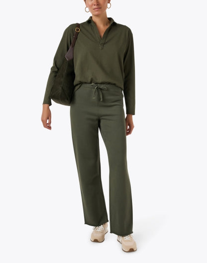catherine-caper-green-long-sweatpant_look.jpeg