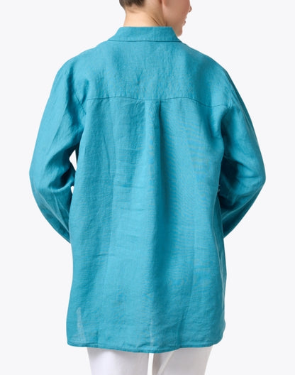 blue-linen-shirt_back.jpeg