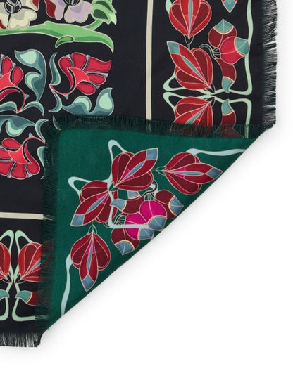 black-and-green-reversible-silk-scarf_fabric.jpeg