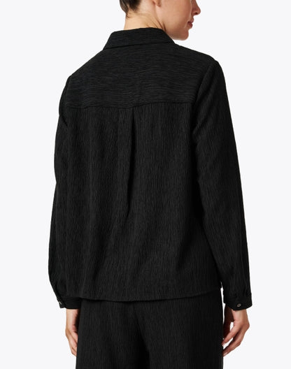 black-plisse-blouse_back.jpeg