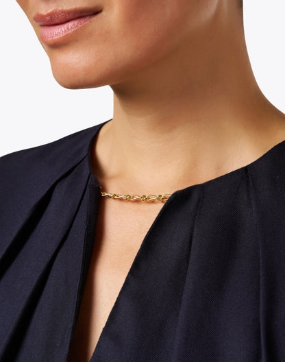 navy-chain-blouse_extra_1.jpeg