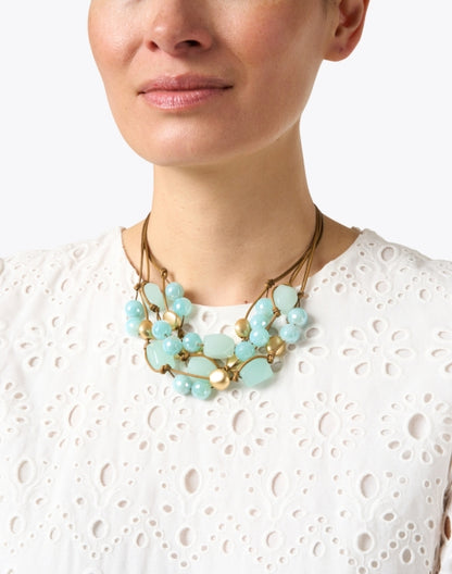 quartz-agate-and-gold-beaded-necklace_look.jpeg