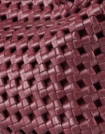 small-boomerang-red-woven-leather-bag_fabric.jpeg