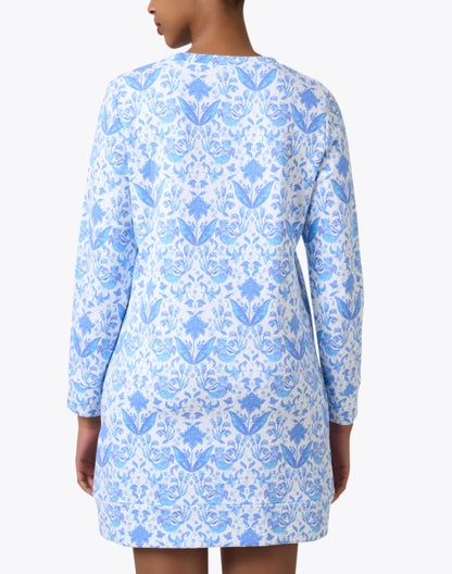 blue-and-white-print-shift-dress_back.jpeg