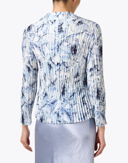 blue-and-white-print-pleated-blouse_back.jpeg