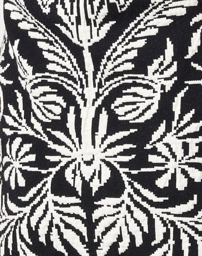 elise-black-and-white-knit-dress_fabric.jpeg