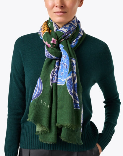 green-porcelain-foulard-scarf_look.jpeg