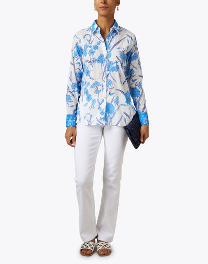 blue-and-white-floral-print-shirt_look.jpeg