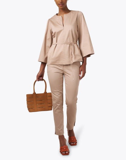 beige-belted-blouse_look.jpeg