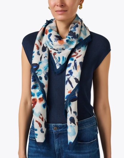 multi-abstract-print-scarf_look.jpeg