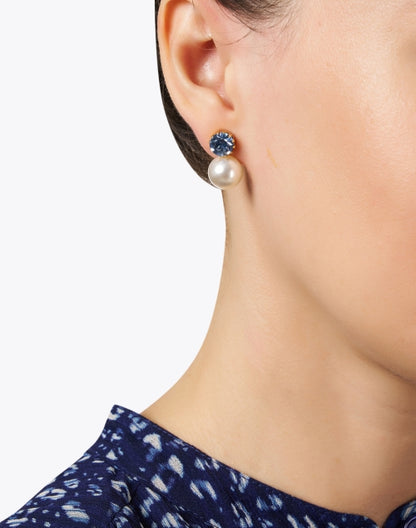 ines-blue-and-pearl-drop-earrings_look.jpeg