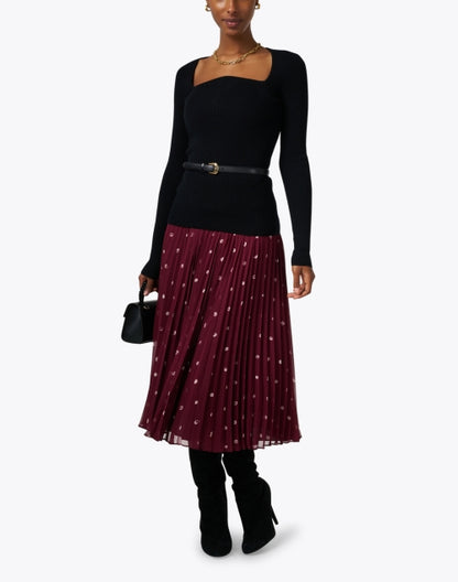 burgundy-dot-print-pleated-skirt_look.jpeg