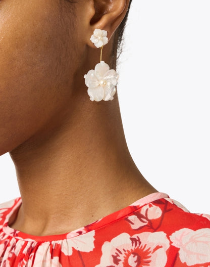 zinnia-pearl-drop-earrings_look.jpeg