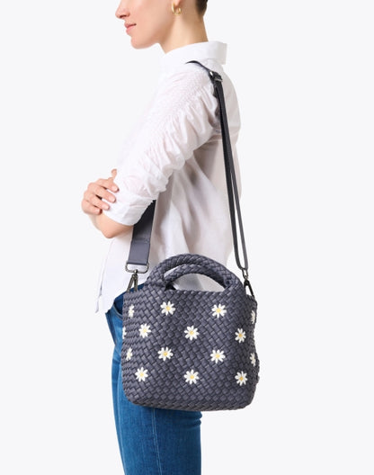 st-barths-small-grey-daisy-woven-handbag_look.jpeg