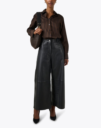moyen-black-and-brown-woven-messenger-bag_extra_1.jpeg
