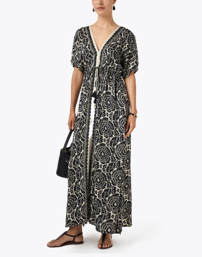 pia-black-and-ivory-print-kaftan_look.jpeg