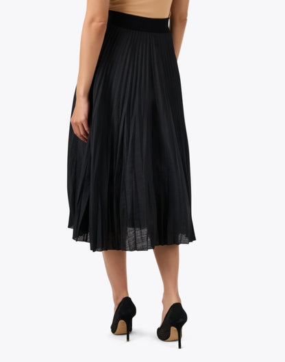 black-merino-wool-plisse-skirt_back.jpeg