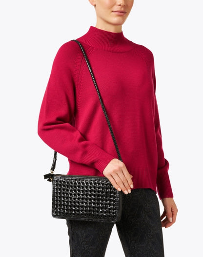 nora-black-leather-crossbody-bag_look.jpeg