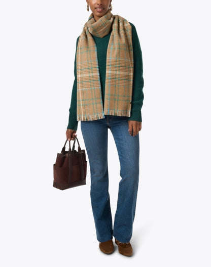 brown-plaid-wool-scarf_extra_1.jpeg