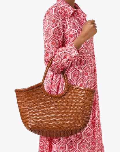 nantucket-tan-woven-leather-bag_look.jpeg