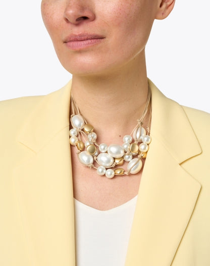 pearl-and-golden-beaded-necklace_look.jpeg