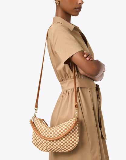 petit-moyen-tan-woven-leather-shoulder-bag_look.jpeg