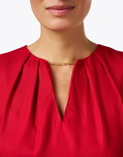 red-chain-blouse_extra_1.jpeg