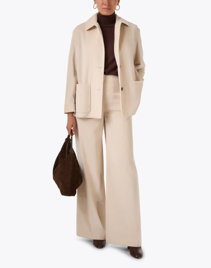 trau-biege-cotton-corduroy-jacket_look.jpeg