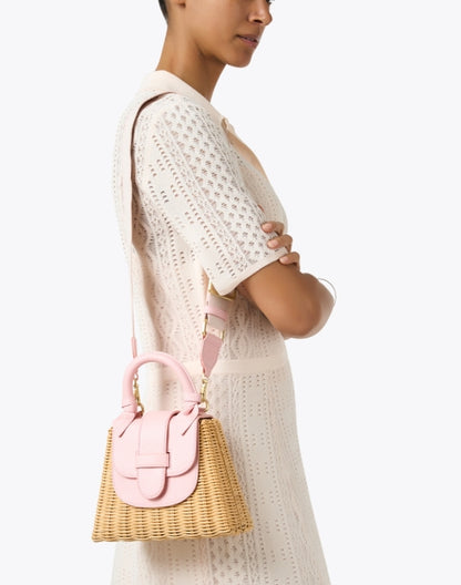 the-petite-lady-pink-wicker-handbag_look.jpeg