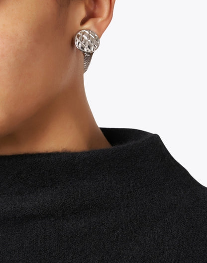 silver-textured-disc-clip-earrings_look.jpeg