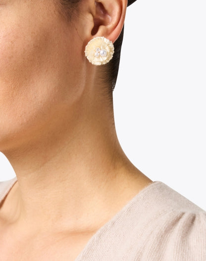 brigida-ivory-pearl-stud-earrings_look.jpeg