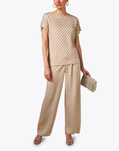 beige-diamond-plisse-pant_look.jpeg