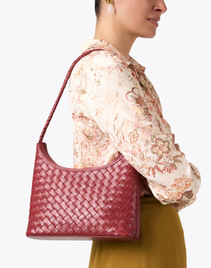 marni-red-woven-leather-shoulder-bag_look.jpeg