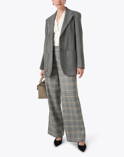 campale-grey-blazer_look.jpeg