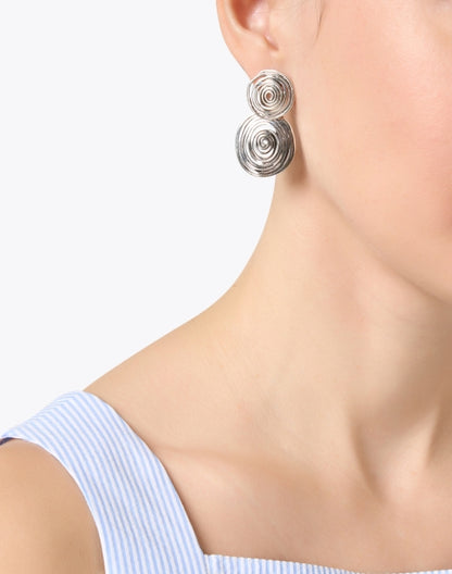 silver-wave-swirl-circle-earrings_look.jpeg