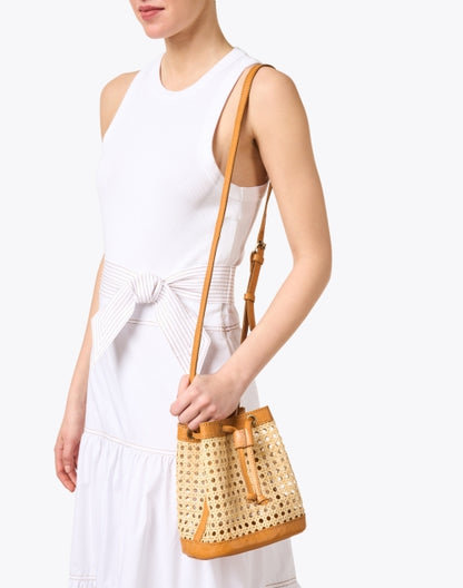 benna-tan-woven-bucket-bag_look.jpeg