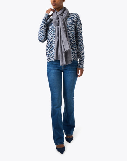 grey-cashmere-wrap-scarf_look.jpeg