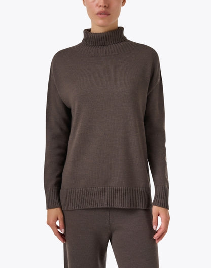 superbo-brown-wool-sweater_front.jpeg