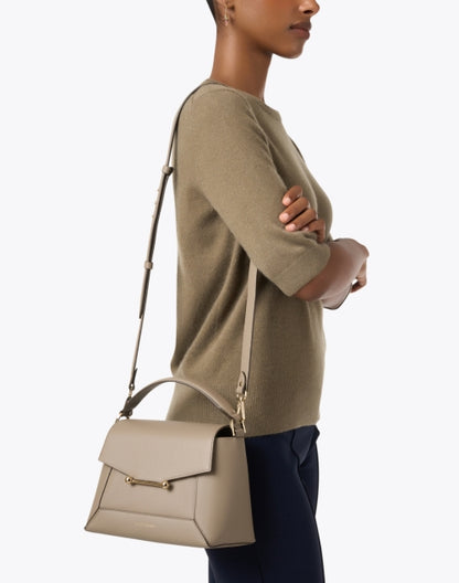 taupe-leather-crossbody-bag_look.jpeg