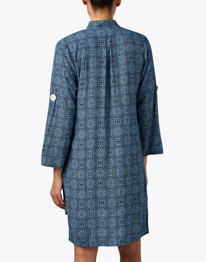 indigo-medallion-print-dress_back.jpeg