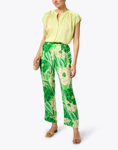 soda-green-silk-blouse_look.jpeg