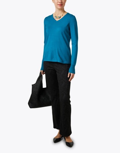 teal-vneck-sweater_look.jpeg