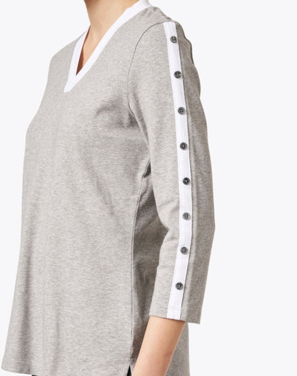 grey-and-white-cotton-top_extra_1.jpeg