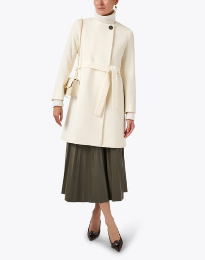 alva-ivory-wool-coat_look.jpeg