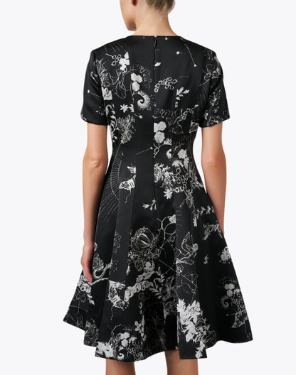 black-and-white-print-dress_back.jpeg