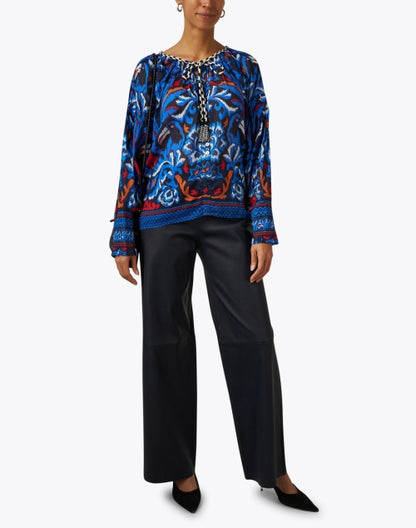 blue-toucan-print-blouse_look.jpeg